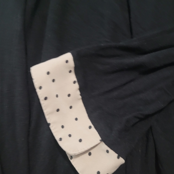 Contrast Collar and Hem blouse - Picture 4 of 7